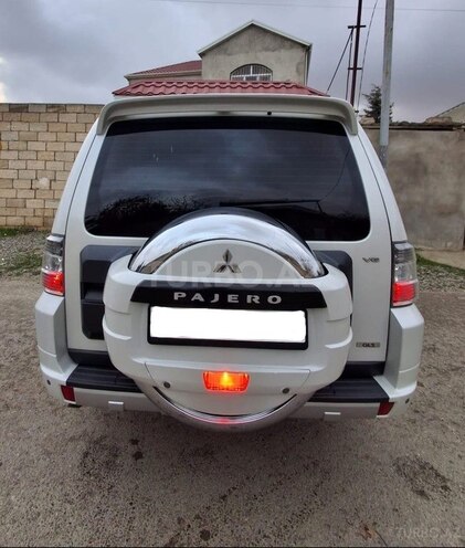Mitsubishi Pajero 2011, 178,000 km - 3.5 л - Bakı