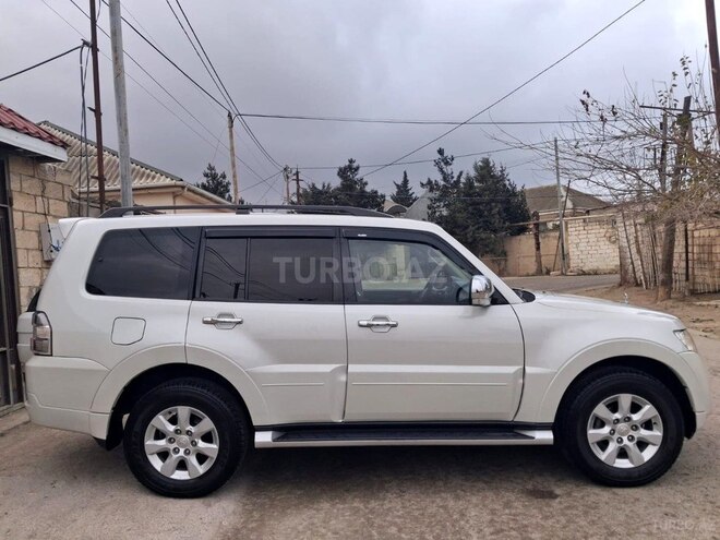 Mitsubishi Pajero 2011, 178,000 km - 3.5 л - Bakı