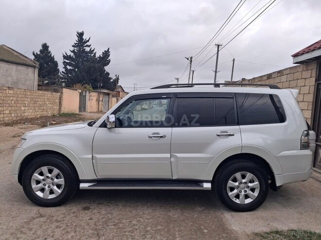 Mitsubishi Pajero 2011, 178,000 km - 3.5 л - Bakı