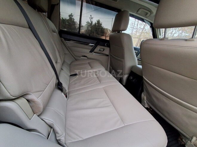Mitsubishi Pajero 2011, 178,000 km - 3.5 л - Bakı