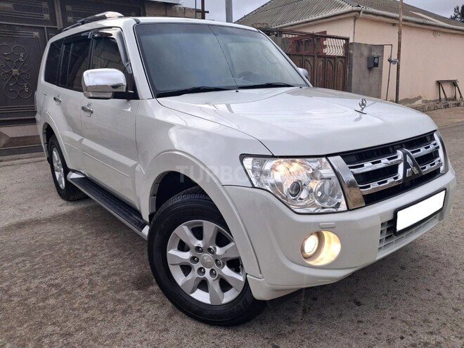 Mitsubishi Pajero 2011, 178,000 km - 3.5 л - Bakı