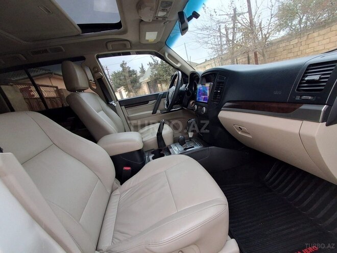 Mitsubishi Pajero 2011, 178,000 km - 3.5 л - Bakı