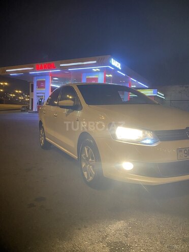 Volkswagen Polo 2012, 208,200 km - 1.6 l - Bakı