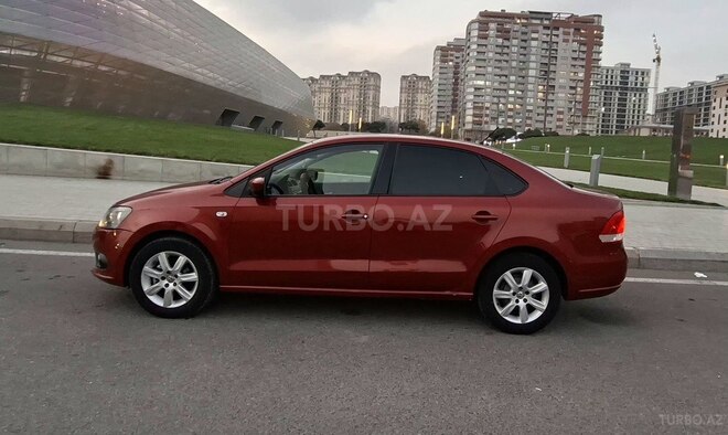 Volkswagen Polo 2013, 101,500 km - 1.6 l - Bakı