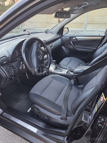 Mercedes C 220 2006, 320,231 km - 2.2 л - Şamaxı