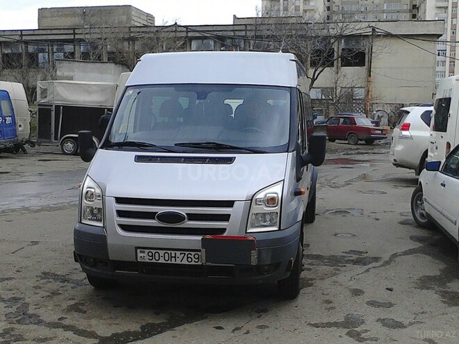 Ford Transit-1