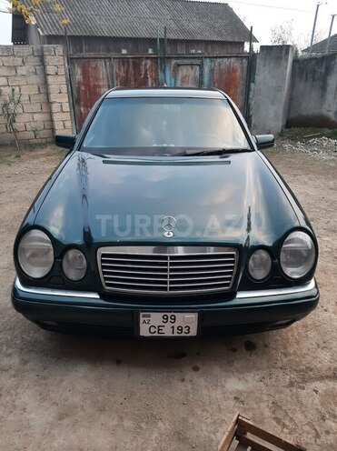 Mercedes E 220 1998, 334,500 km - 2.2 l - Astara
