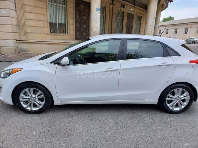 Hyundai Elantra-7