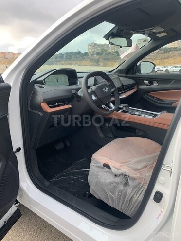 Changan Qiyuan Q05-4
