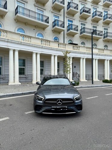 Mercedes E 220 d-1