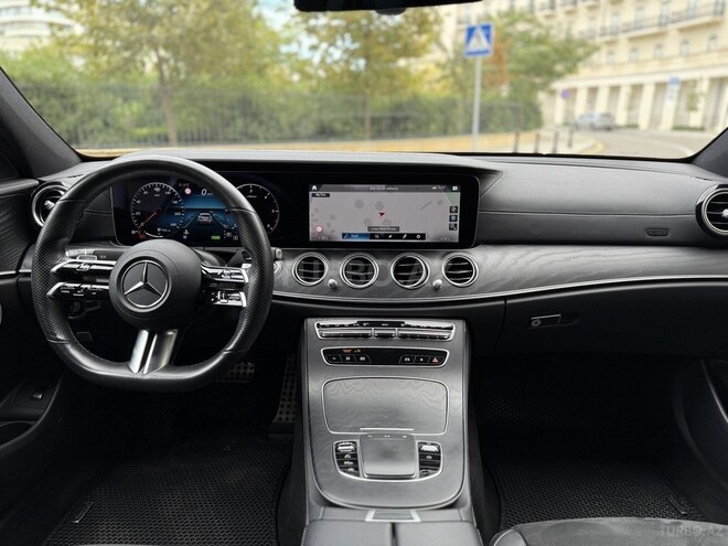 Mercedes E 220 d-10
