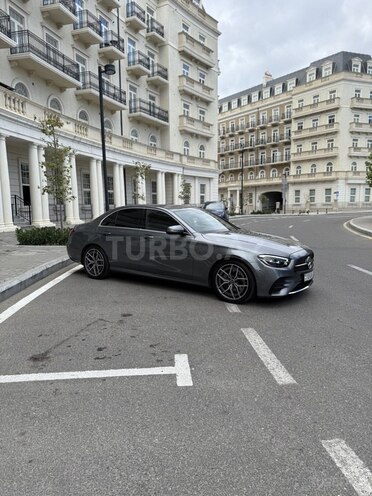 Mercedes E 220 d-2