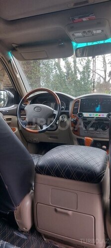Toyota Land Cruiser-5