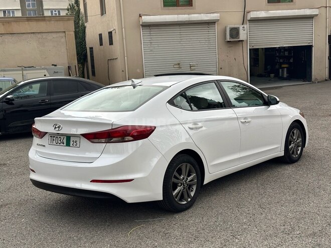 Hyundai Elantra 2017, 163,348 km - 2.0 l - Bakı