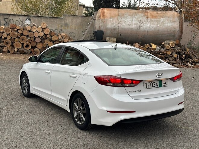 Hyundai Elantra 2017, 163,348 km - 2.0 l - Bakı