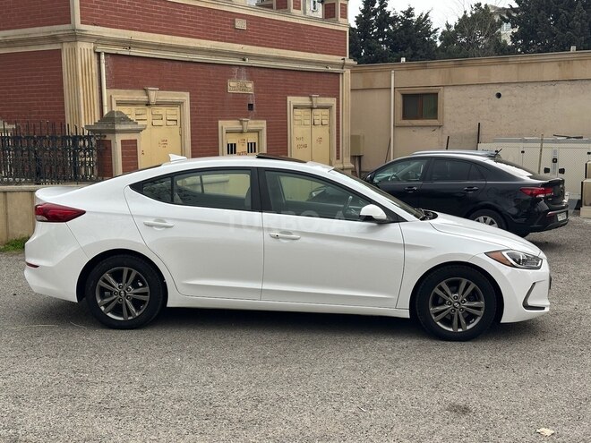 Hyundai Elantra 2017, 163,348 km - 2.0 l - Bakı