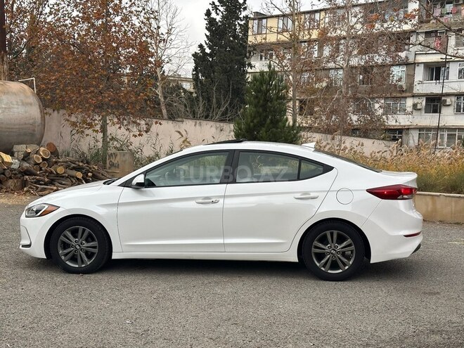Hyundai Elantra 2017, 163,348 km - 2.0 l - Bakı