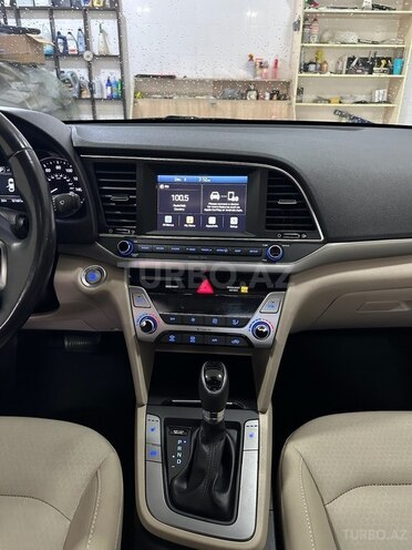 Hyundai Elantra 2017, 163,348 km - 2.0 l - Bakı