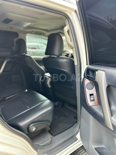 Toyota Land Cruiser Prado 2010, 224,000 km - 4.0 л - Bakı