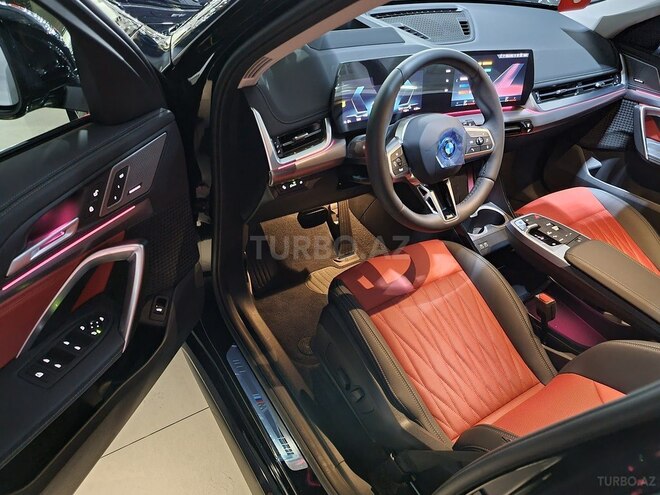 BMW iX1-22