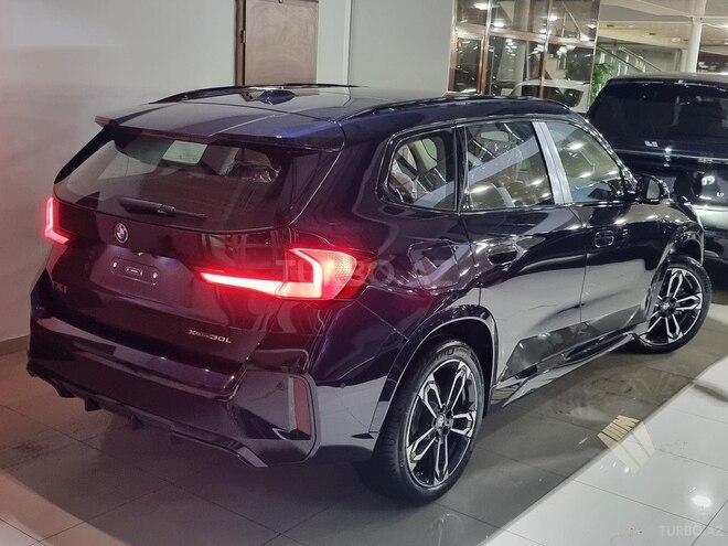 BMW iX1-16