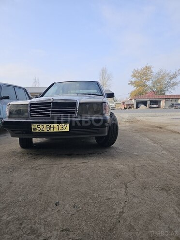 Mercedes 200 E 1989, 500,000 km - 2.0 l - Salyan