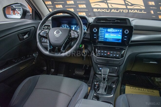 KG Mobility Tivoli-4