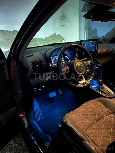 Toyota Yaris Cross 2023, 23,400 km - 1.5 л - Bakı