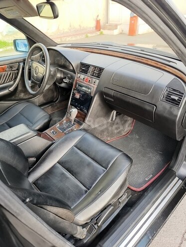 Mercedes C 230 1998, 325,000 km - 2.3 l - Bakı