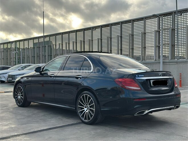 Mercedes E 300-6