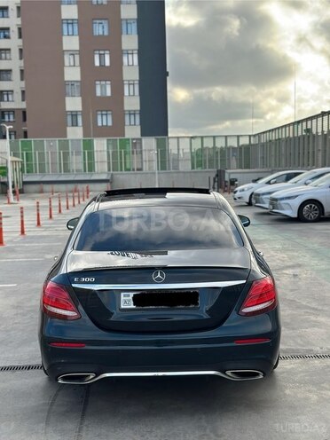 Mercedes E 300-7
