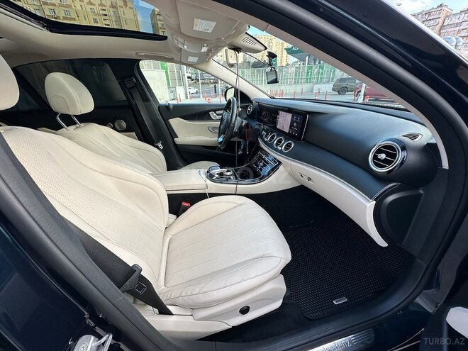 Mercedes E 300-14