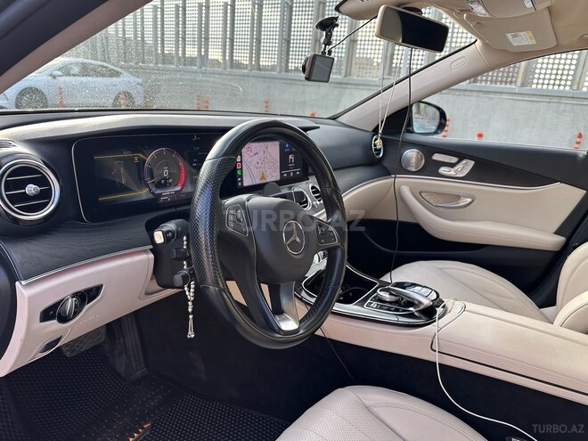 Mercedes E 300-9