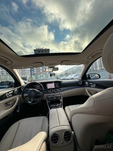 Mercedes E 300-12