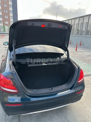 Mercedes E 300-16