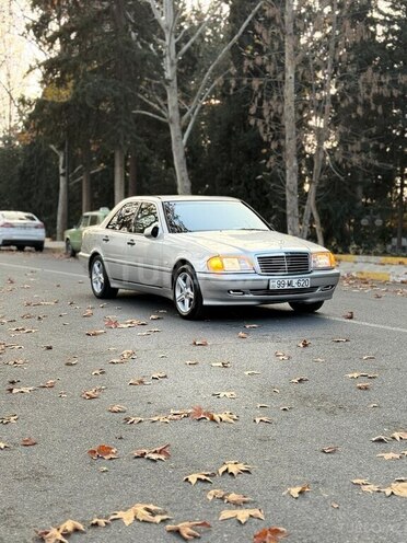 Mercedes C 200 2000, 359,588 km - 2.0 л - Ağsu