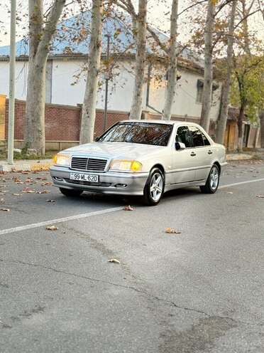 Mercedes C 200 2000, 359,588 km - 2.0 л - Ağsu