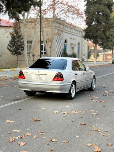 Mercedes C 200 2000, 359,588 km - 2.0 л - Ağsu