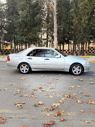 Mercedes C 200 2000, 359,588 km - 2.0 л - Ağsu