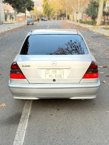 Mercedes C 200 2000, 359,588 km - 2.0 л - Ağsu