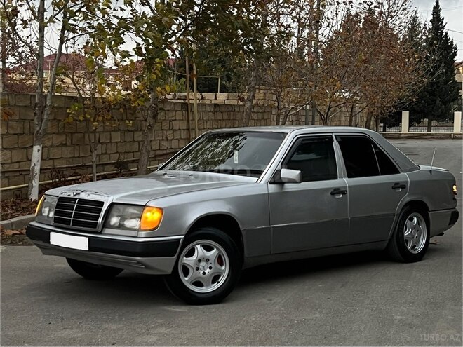 Mercedes 220 E 1993, 246,000 km - 2.2 l - Bakı