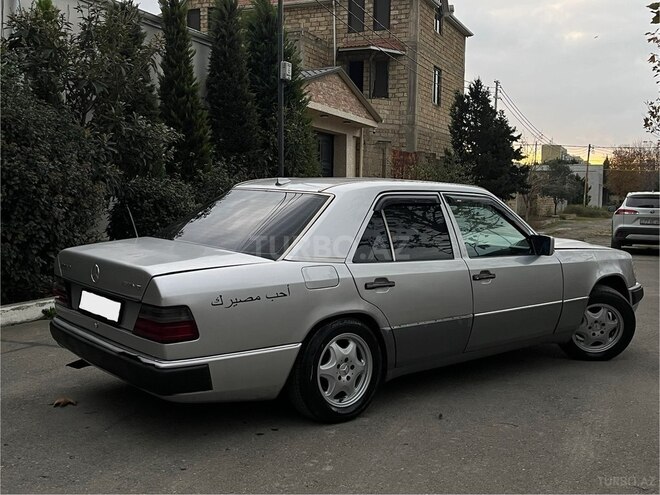 Mercedes 220 E 1993, 246,000 km - 2.2 l - Bakı