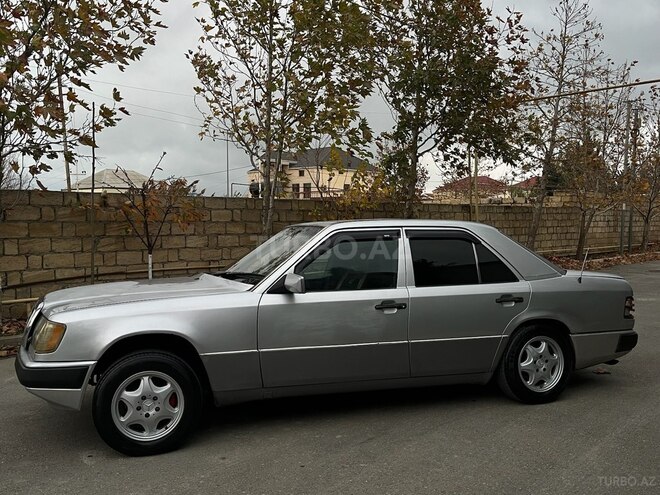 Mercedes 220 E 1993, 246,000 km - 2.2 l - Bakı