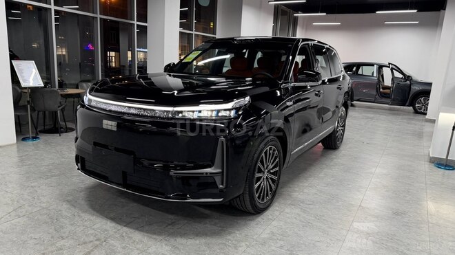 Geely Galaxy M9-3
