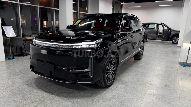 Geely Galaxy M9-4