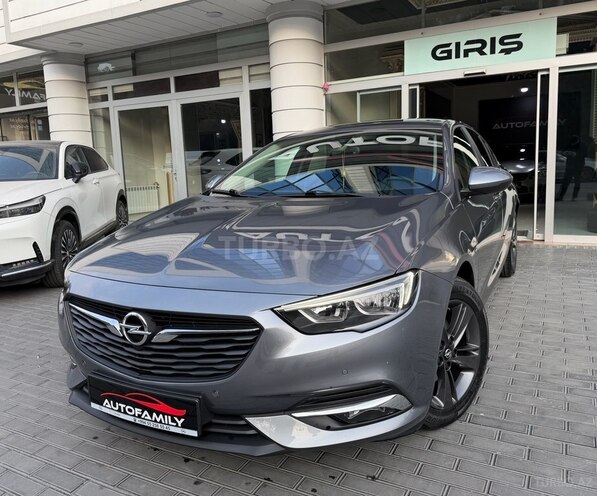 Opel Insignia-1