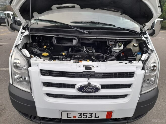 Ford Transit 2009, 250,000 km - 2.4 л - Şəki