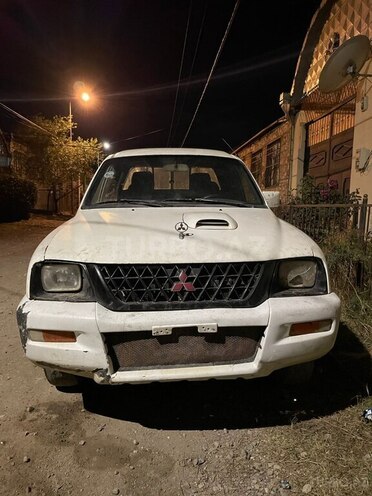 Mitsubishi L200 2003, 100,000 km - 2.5 l - Gəncə