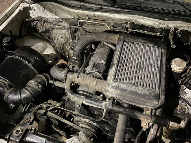 Mitsubishi L200 2003, 100,000 km - 2.5 l - Gəncə
