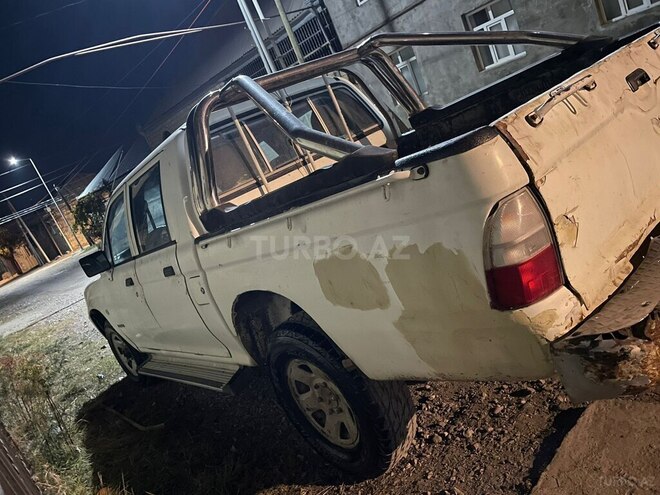Mitsubishi L200 2003, 100,000 km - 2.5 l - Gəncə